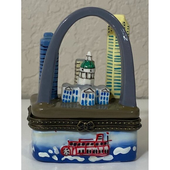 St. Louis Arch Ceramic Hinged Trinket Box w Paddle Boat Missouri Travel Souvenir - Picture 1 of 13